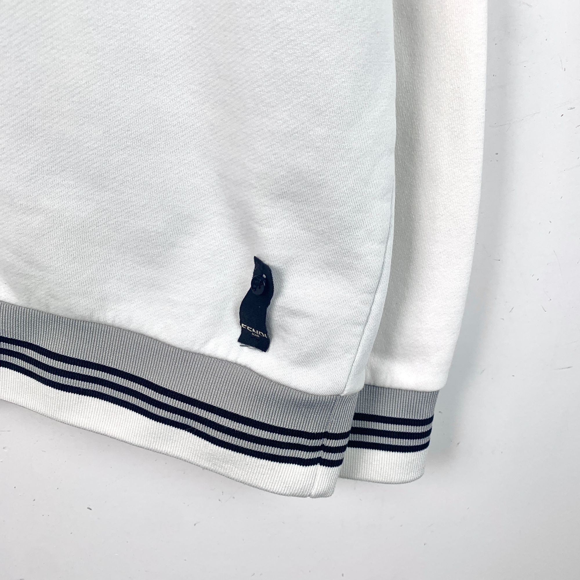 Fendi Fendi Mens White Sweatshirt With Iconic Bag Bug Eyes Size US L / EU 52-54 / 3 - 5 Thumbnail