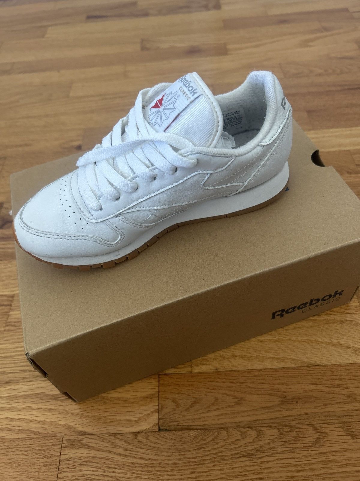 Reebok Reebok Classic Leather White Gum Brown Sole Size US 5.5 / IT 35.5 - 6 Thumbnail
