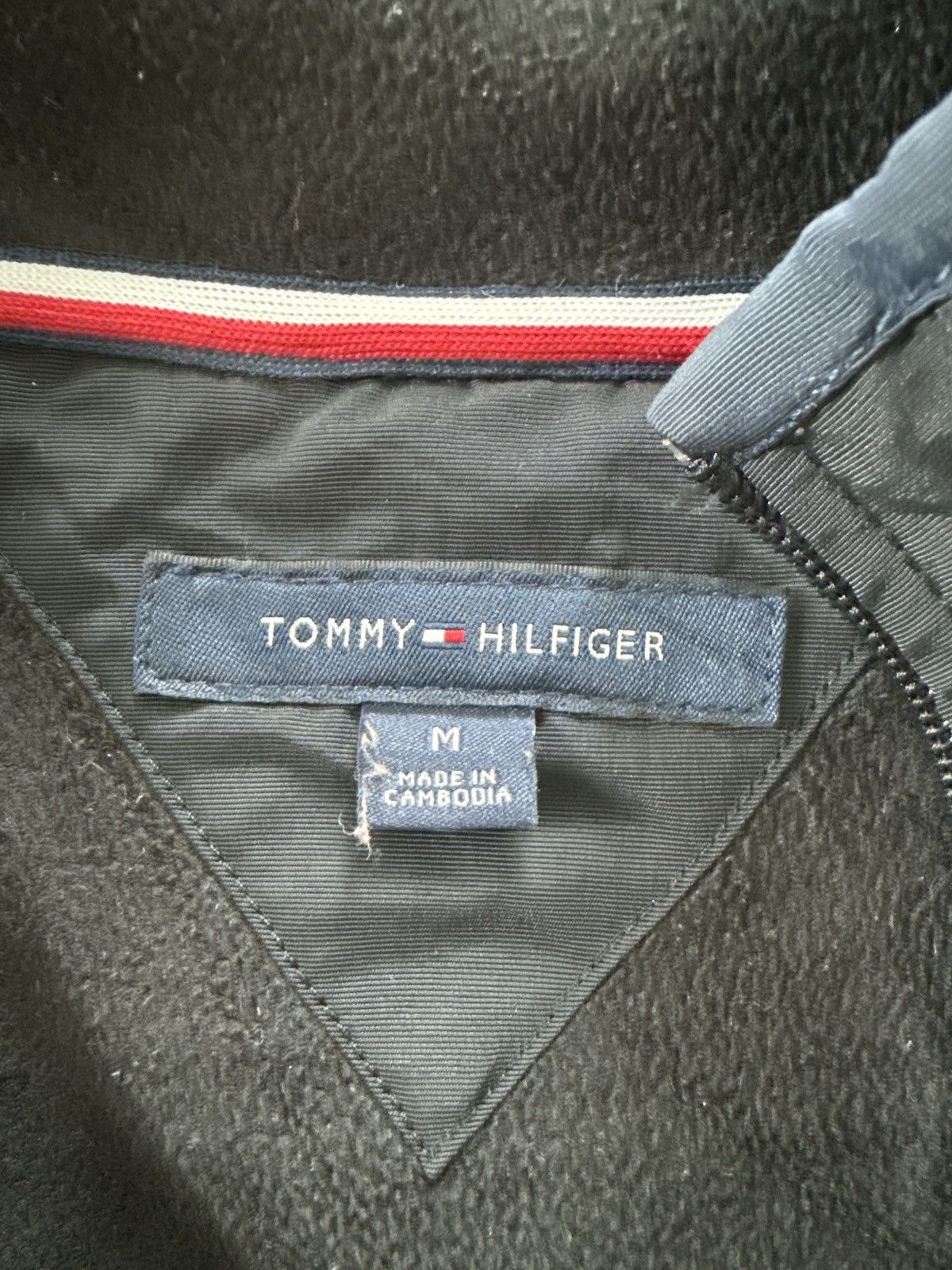 Tommy Hilfiger vintage 90s TOMMY HILFIGER Black Zipper Sweater Casual Size US M / EU 48-50 / 2 - 8 Thumbnail