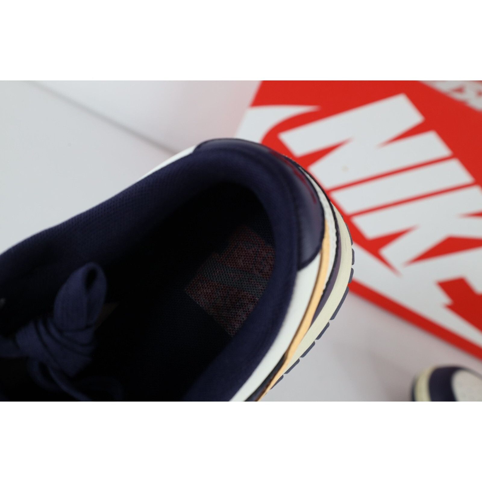 Nike Nike Dunk Low Retro From Nike To You Skateboard Shoes Size US 9 / EU 42 - 9 Thumbnail