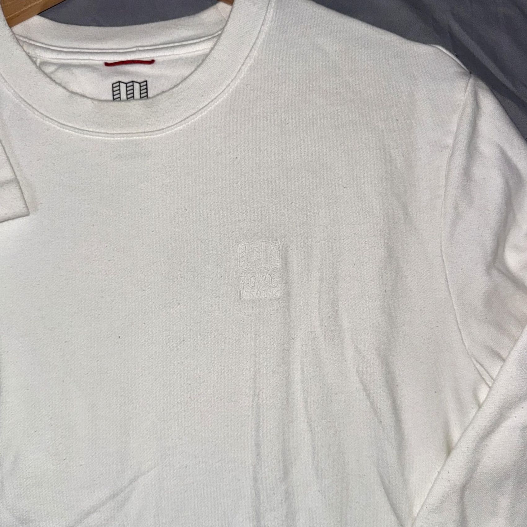 Topo Designs Topo Designs Sweatshirt Mens M White Crewneck Logo Pullover Organic Cotton Knit All Seasons Regular Fit Size US M / EU 48-50 / 2 - 7 Thumbnail