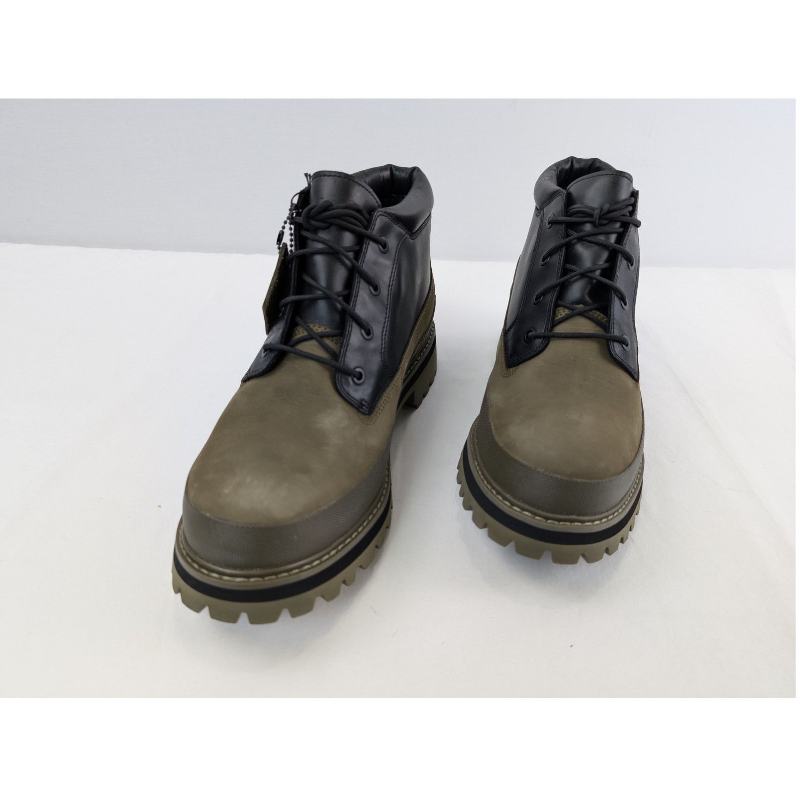 Timberland o1rshd1 Premium Mid Lace Up GTX Chukka Boots in Dark Green Size US 11 / EU 44 - 9 Thumbnail