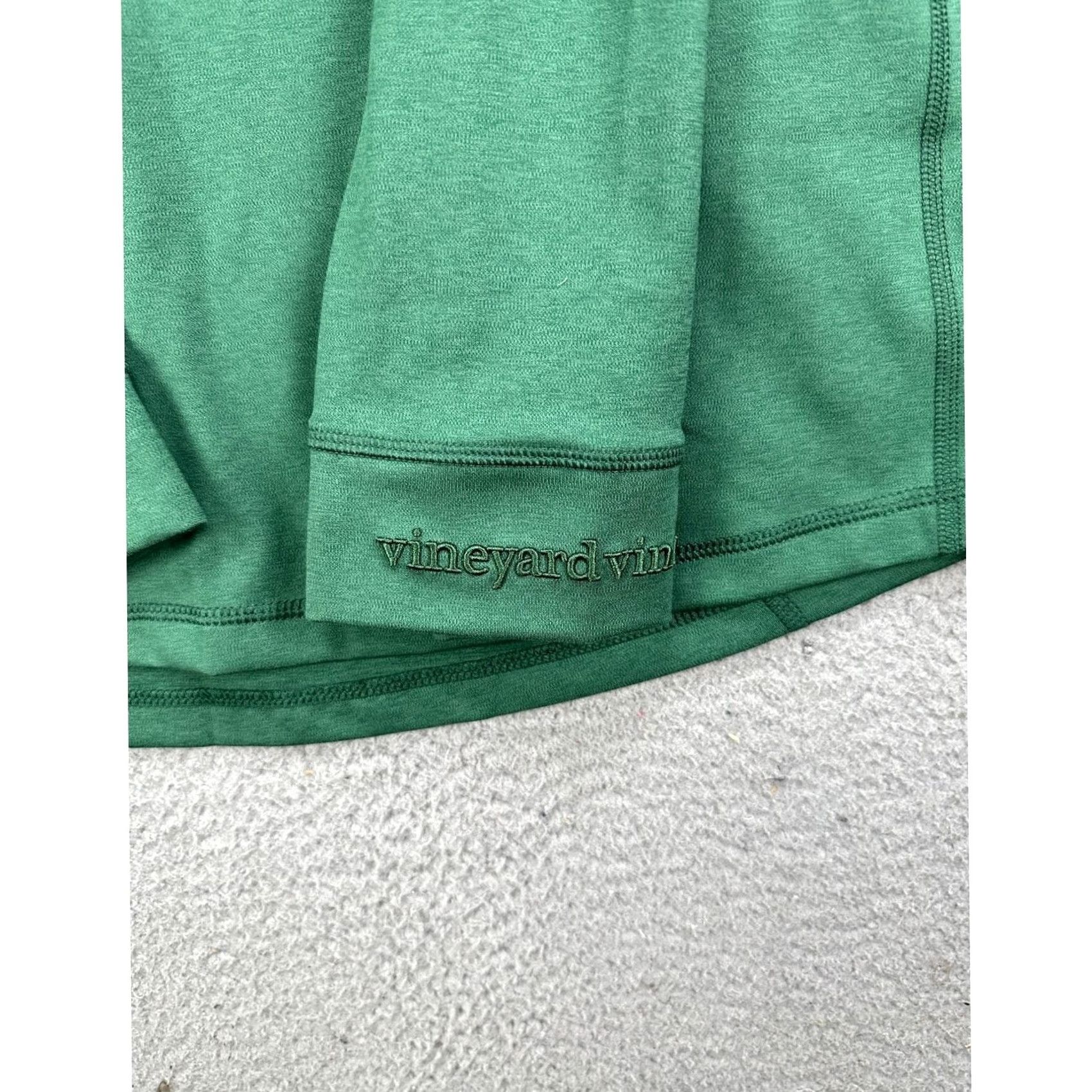 Vineyard Vines Vineyard Vines Pullover Sweatshirt Mens Large Performance Green Stretch Athletic Shirt Size US L / EU 52-54 / 3 - 7 Thumbnail