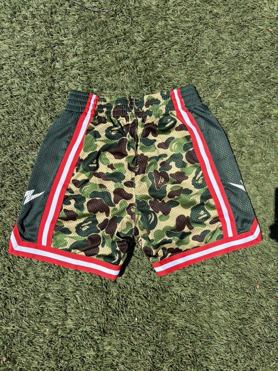 Bape BAPE Camo Basketball Shorts Size US 30 / EU 46 - 2 Thumbnail