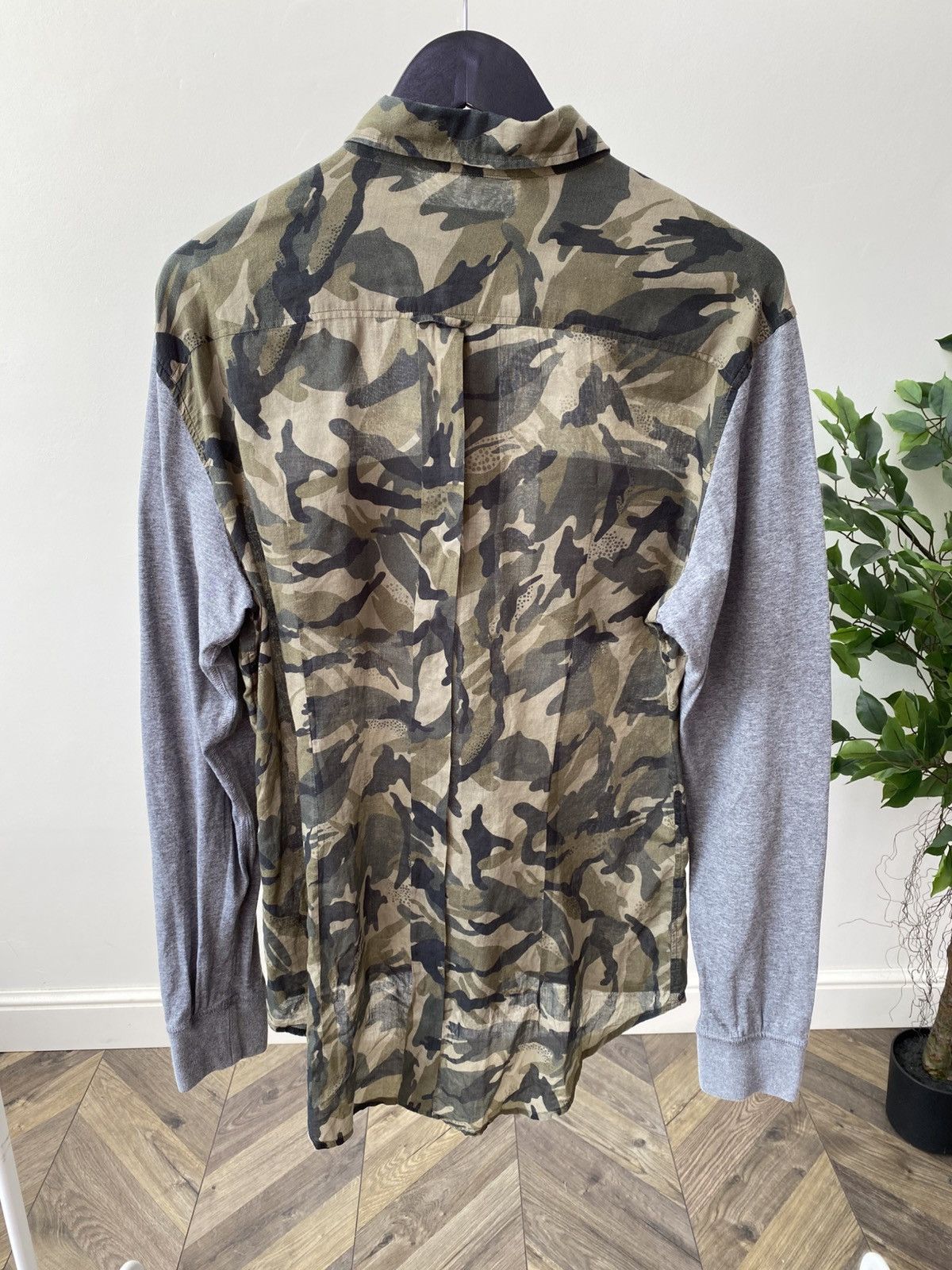 Dolce & Gabbana Vintage Dolce & Gabbana D&G Brad Camouflage Shirt Size US L / EU 52-54 / 3 - 11 Thumbnail