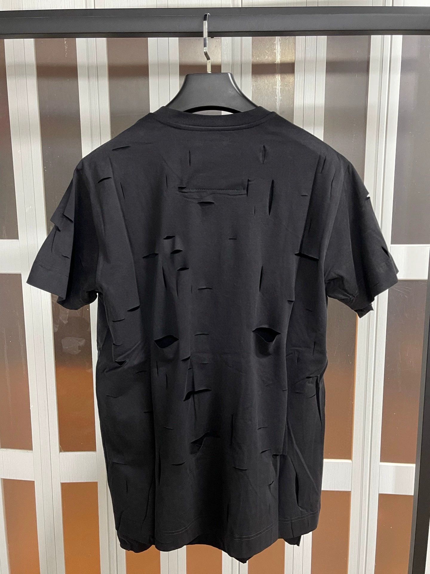 Givenchy Givenchy Black Distressed Short Sleeve T-Shirt Size US XXS / EU 40 - 4 Thumbnail