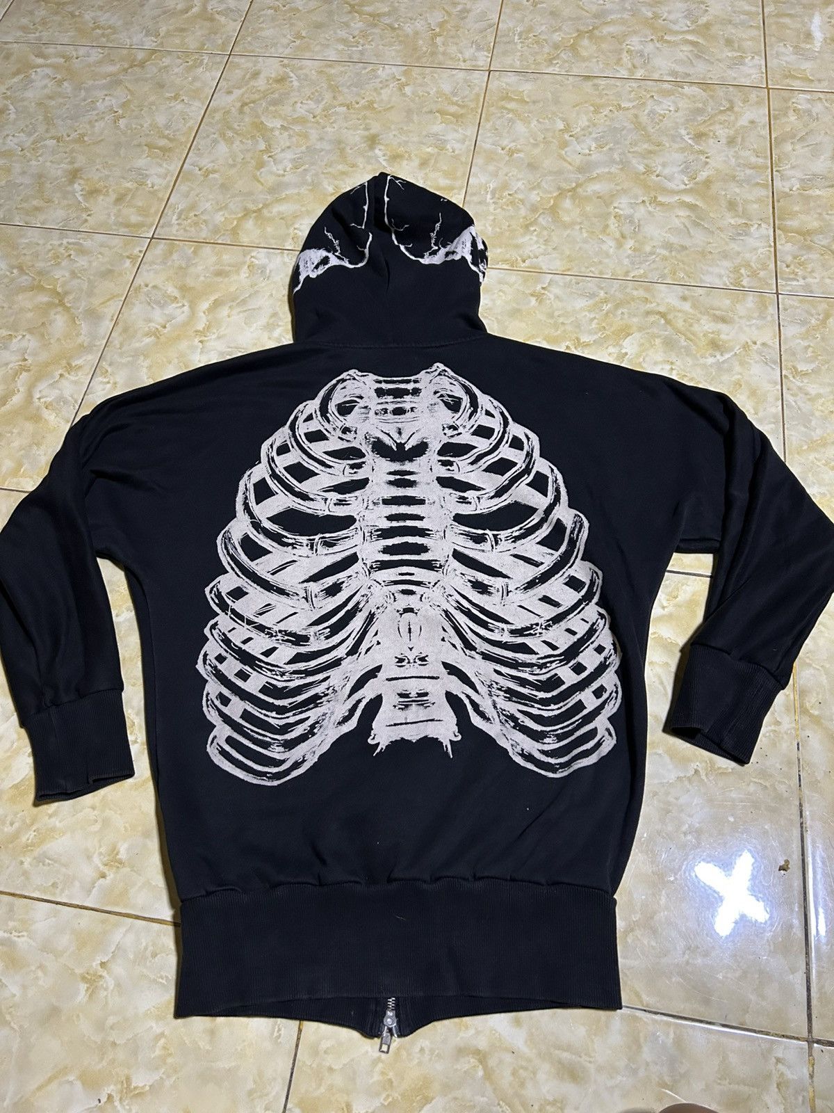 Designer 💥 CRAZY GLAD NEWS SKELETON SKULL HOODIE PUNK Size US M / EU 48-50 / 2 - 3 Thumbnail