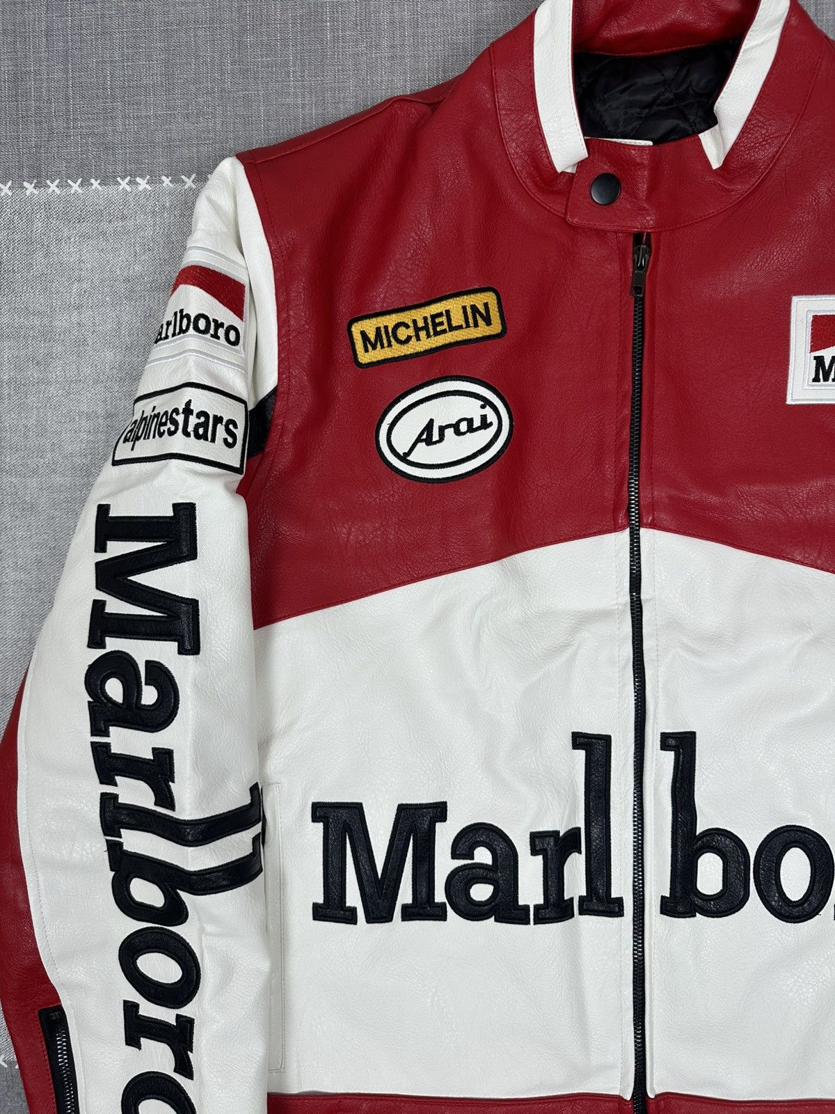 Vintage Vintage Marlboro Racing Leather Jacket — Moto GP / F1 Style Size US L / EU 52-54 / 3 - 6 Thumbnail