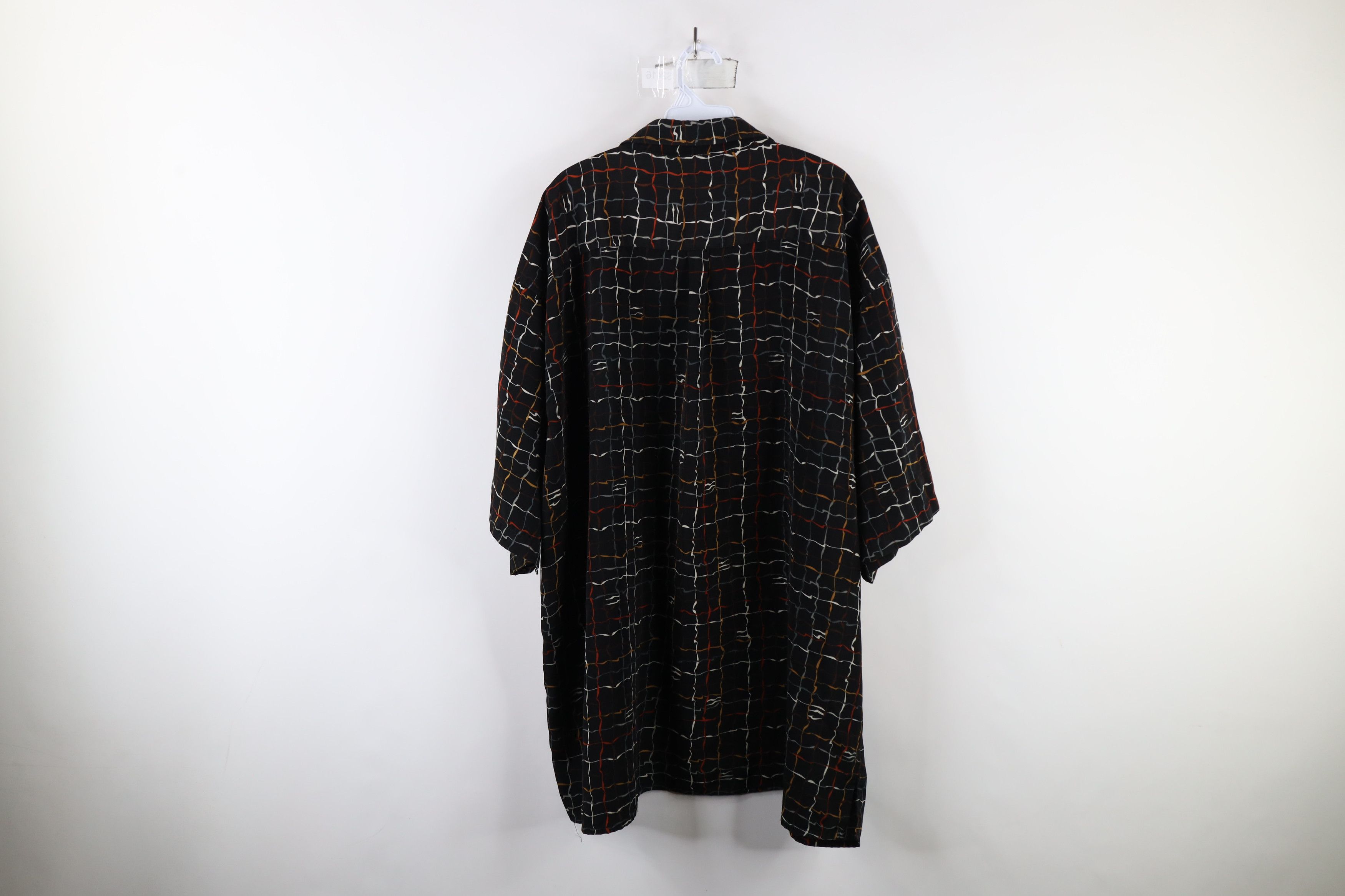 Vintage Vintage 90s Streetwear Checkered Short Sleeve Button Shirt Size US XXL / EU 58 / 5 - 9 Thumbnail