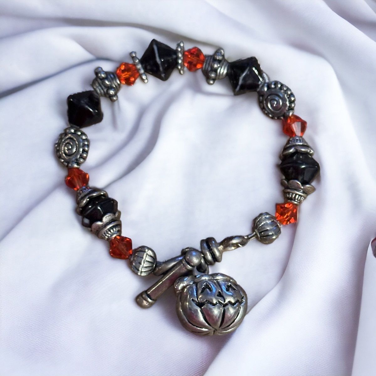 Other Jack o’ Lantern charm beaded toggle bracelet Size ONE SIZE - 1 Thumbnail