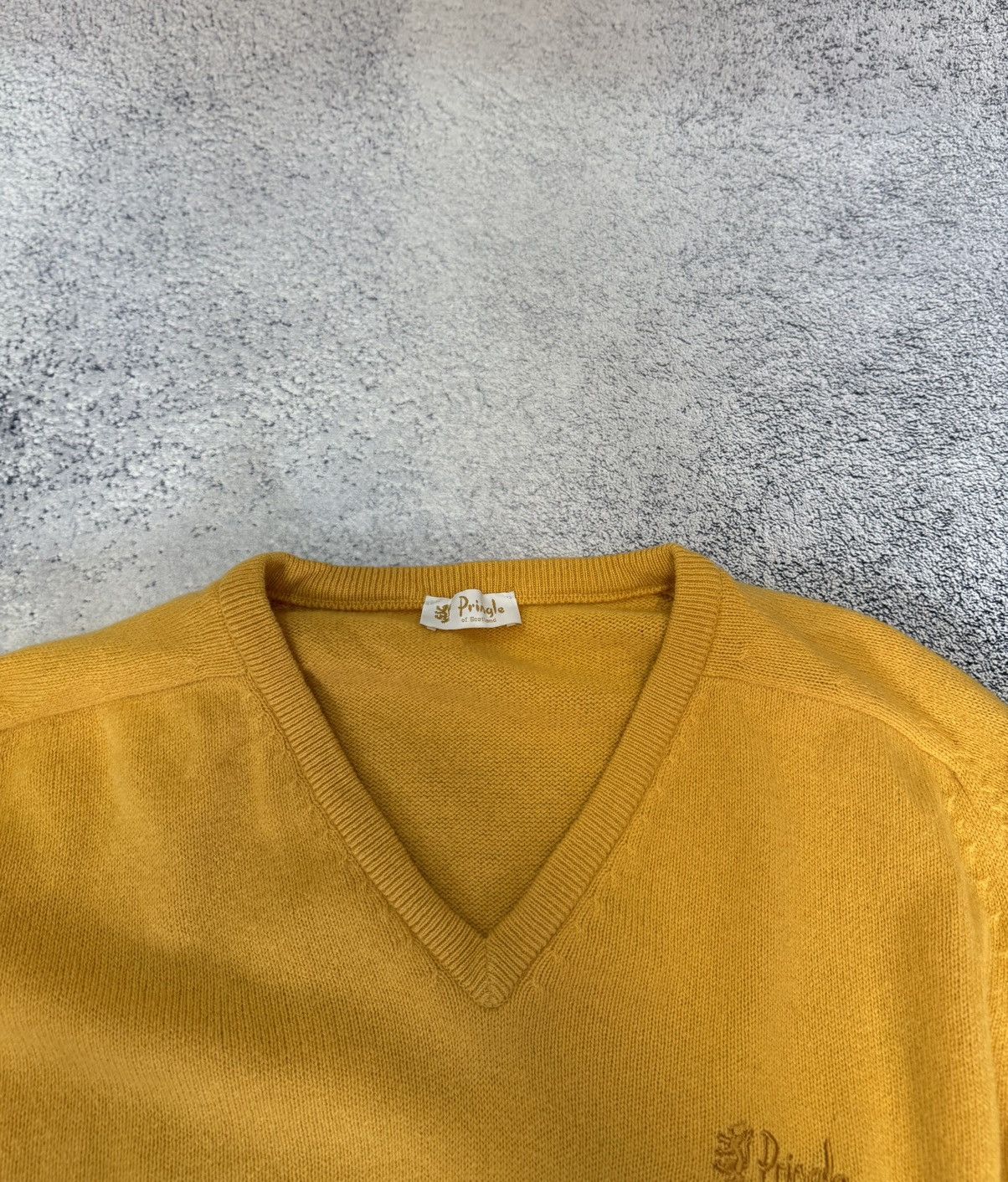 Pringle Of Scotland Pringle Scotland Lambswool V Neck Sweater Pullover Mens M L Size US M / EU 48-50 / 2 - 7 Thumbnail