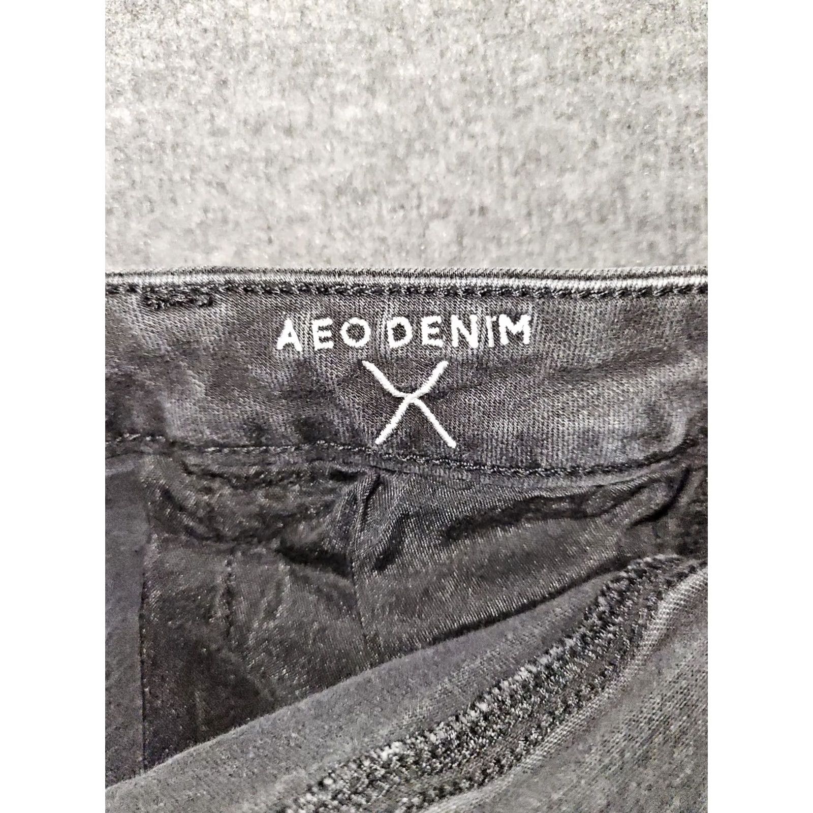American Eagle Outfitters American Eagle Super High Rise Jeans Womens Dark Black Denim Distressed Jegging 2 Size Size 26" / US 2 / IT 38 - 5 Thumbnail