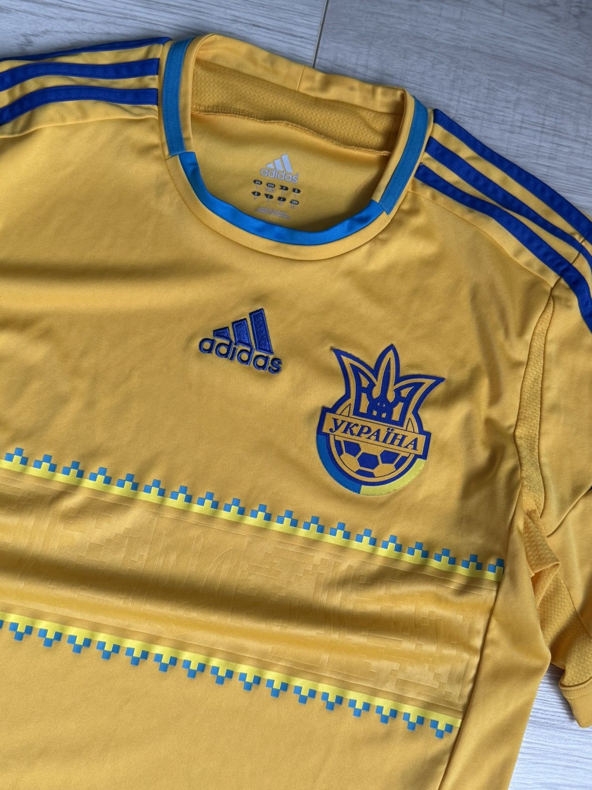 Adidas Vintage Soccer Jersey Ukraine 2011 kit Adidas Shirt Size US S / EU 44-46 / 1 - 2 Thumbnail