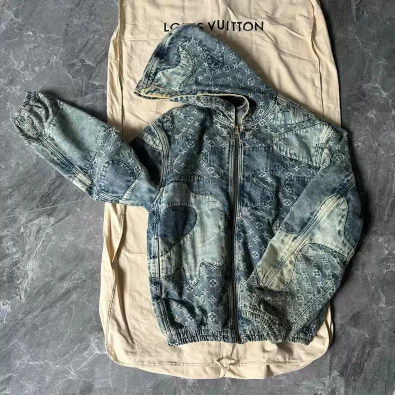 Louis Vuitton Louis Vuitton X Nigo blue denim jacket Size US S / EU 44-46 / 1 - 1 Thumbnail