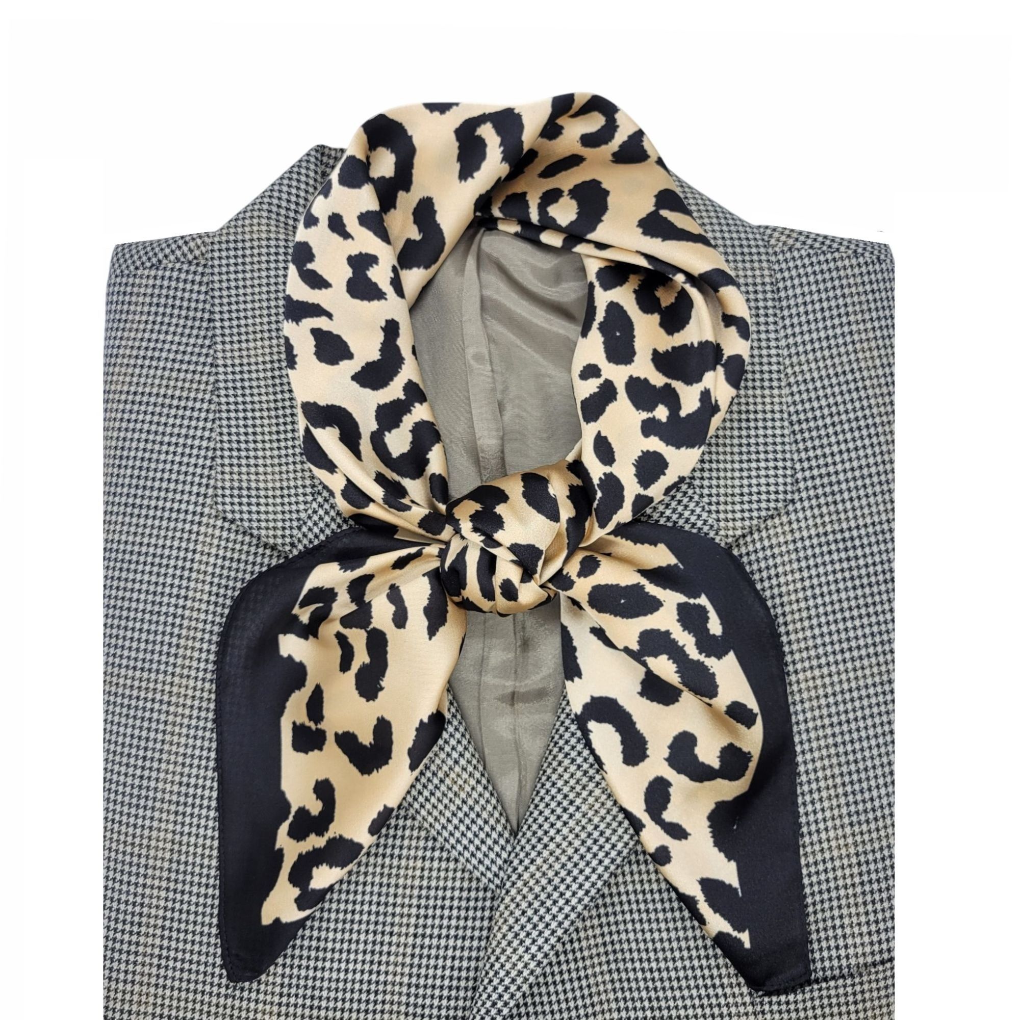 Other ✨Elegant Bandana Square Scarf Silky Satin Cheetah Print Leop Size ONE SIZE - 1 Thumbnail