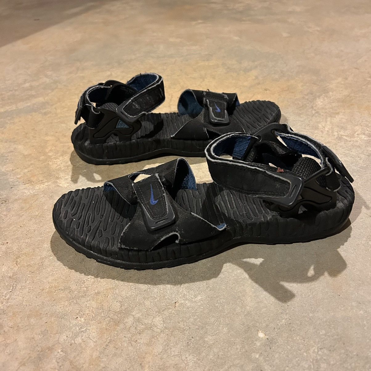 Size 15 nike store sandals