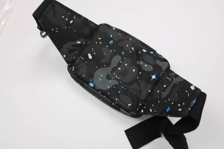 Bape BAPE SPACE CAMO WAIST BAG 19SS ONE SIZE Size ONE SIZE - 2 Thumbnail