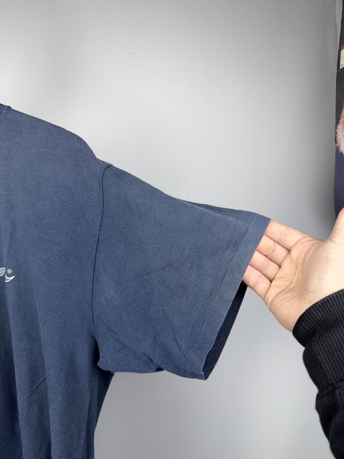 Champion 90s Champion Vintage Faded Single Stitch Logo Tee Navy Size US L / EU 52-54 / 3 - 8 Thumbnail