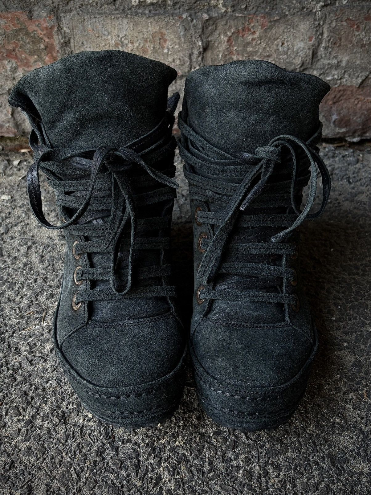 James Kearns James Kearns 8-hole reverse leather sneaker Size US 7 / EU 40 - 2 Thumbnail