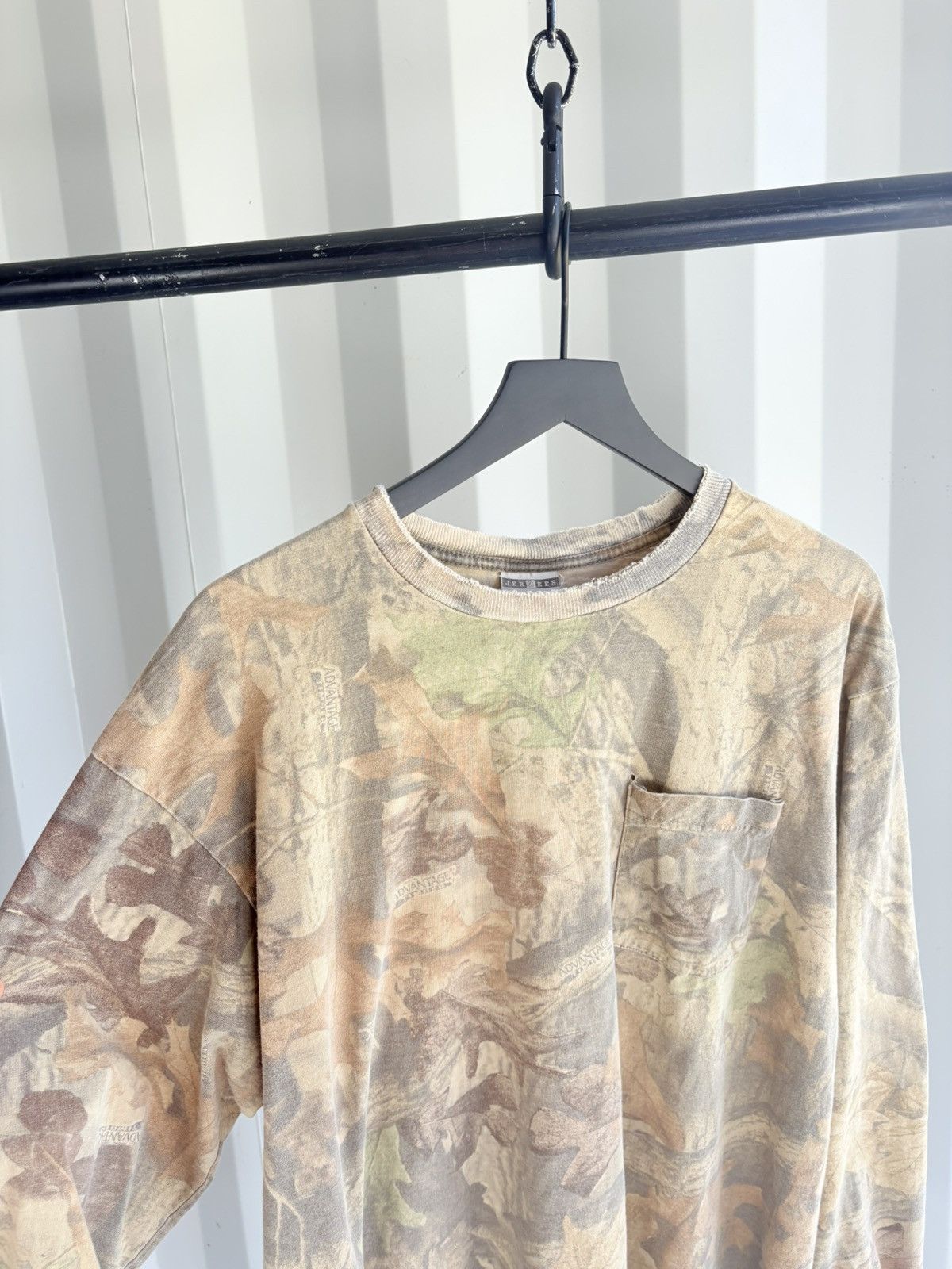 Vintage Camo Shirt Sun Faded Trashed ERD grunge paper thin Size US L / EU 52-54 / 3 - 2 Thumbnail