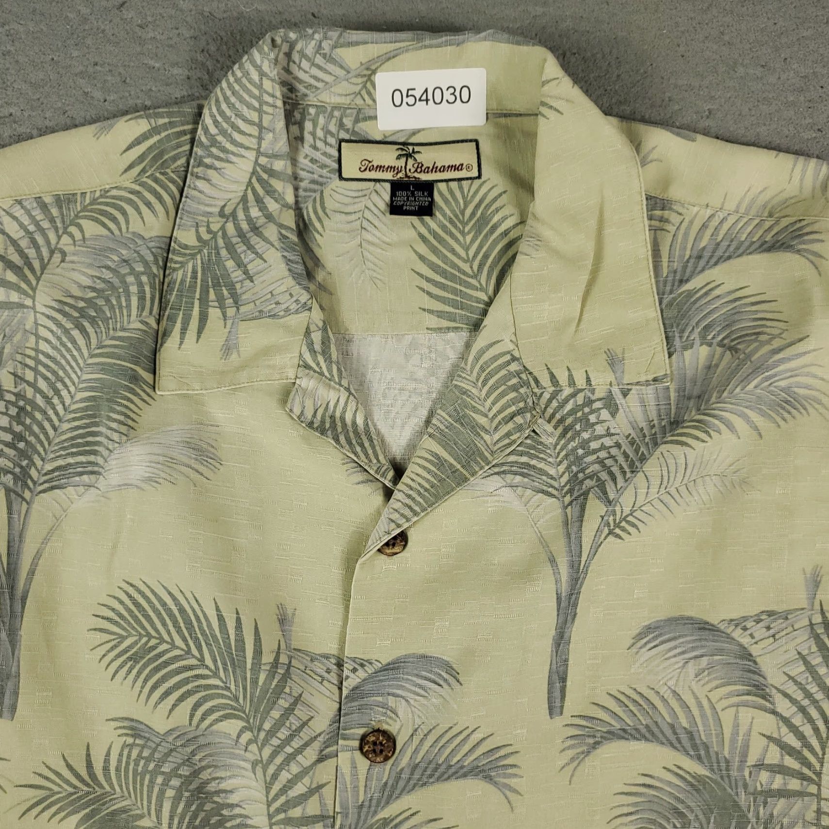 Tommy Bahama Tommy Bahama Shirt Mens Large Yellow Hawaiian Button-Up Short Sleeve Silk Floral Tropical 90s Beach Colorful Mens Size US L / EU 52-54 / 3 - 2 Thumbnail