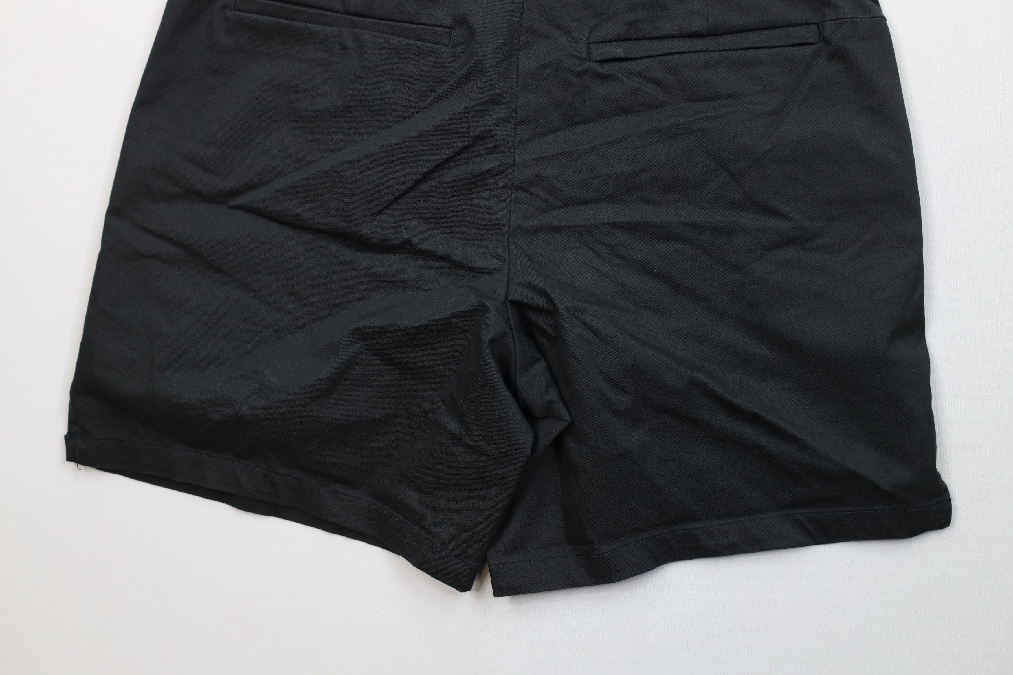 Banana Republic Banana Republic Above Knee Aiden Chino Shorts Charcoal Gray Size US 33 - 11 Thumbnail