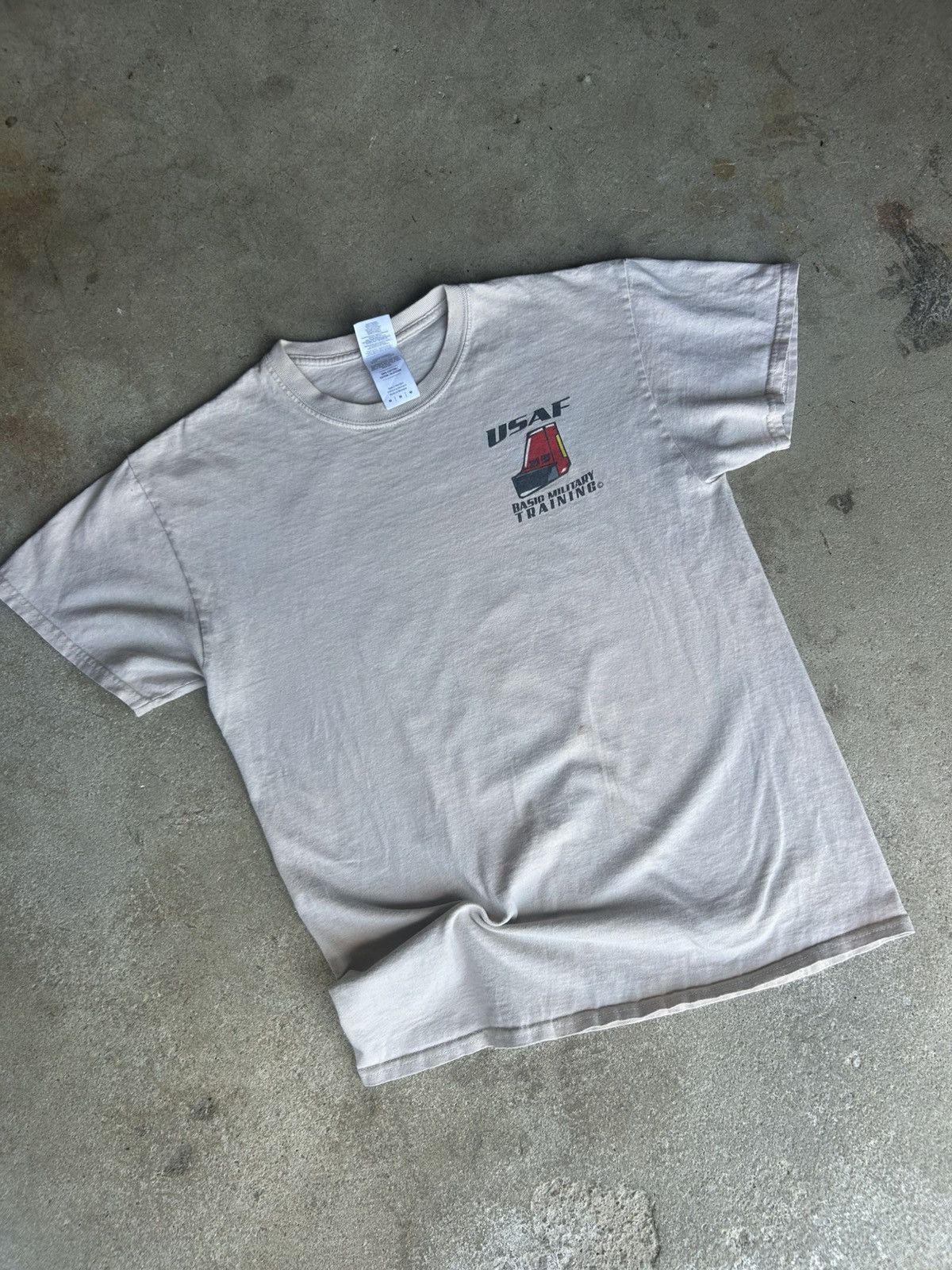 Vintage Vintage tan US Air Force T shirt Size US M / EU 48-50 / 2 - 2 Thumbnail