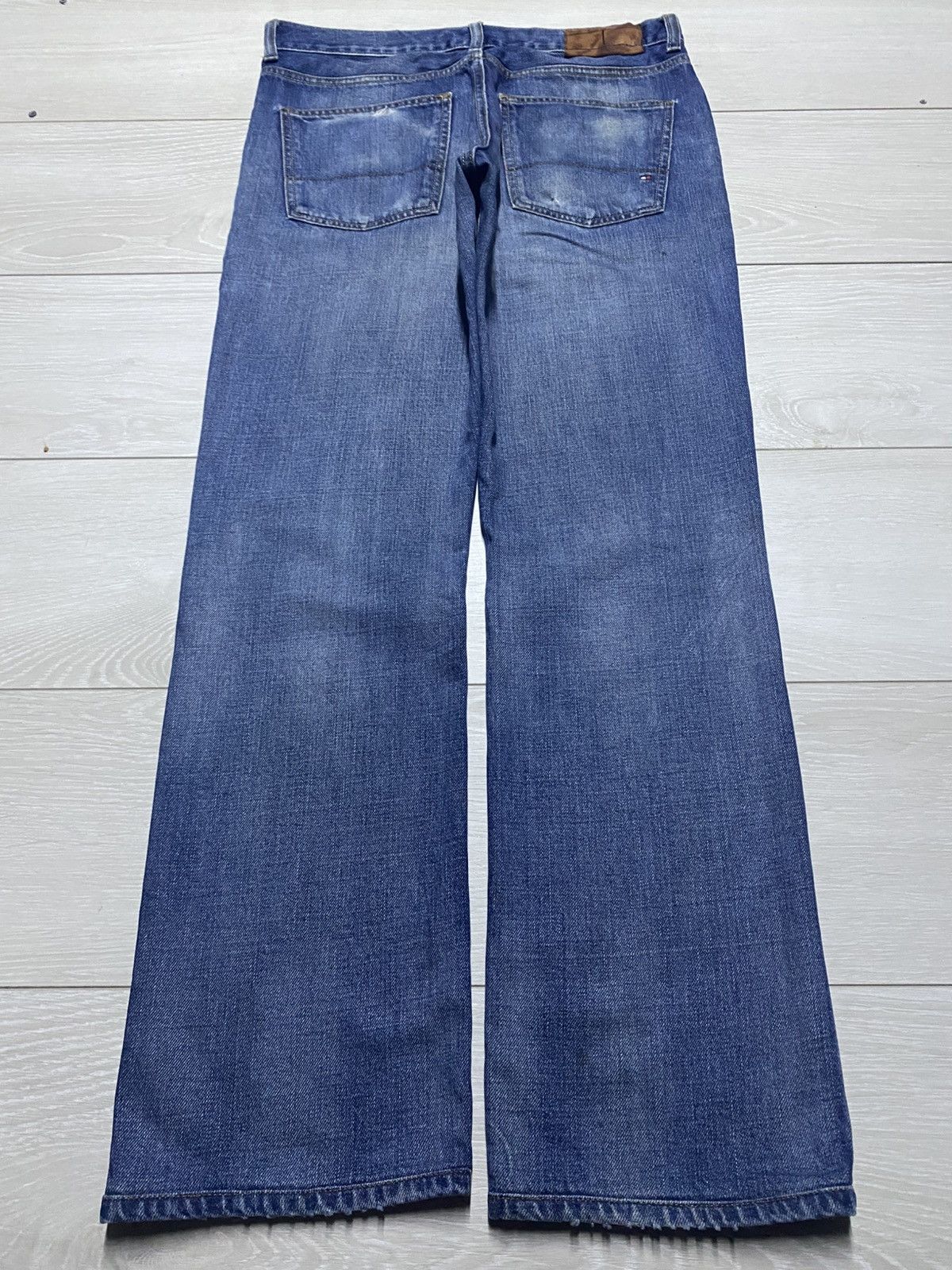 Tommy Hilfiger Tommy Hilfiger Blue Wash Loose Jeans Size US 32 / EU 48 - 2 Thumbnail