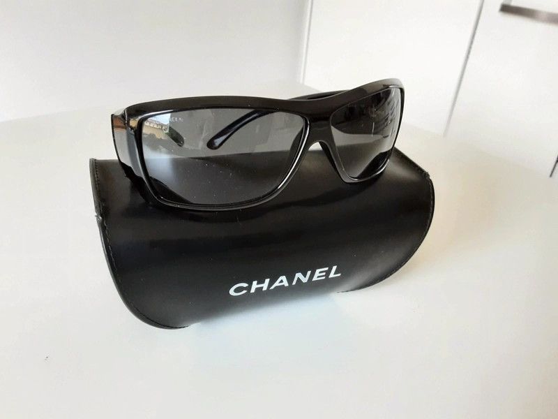 Chanel Chanel Sunglasses 6021 CC Rhinestone Logo Rimless Vintage Size ONE SIZE - 3 Thumbnail