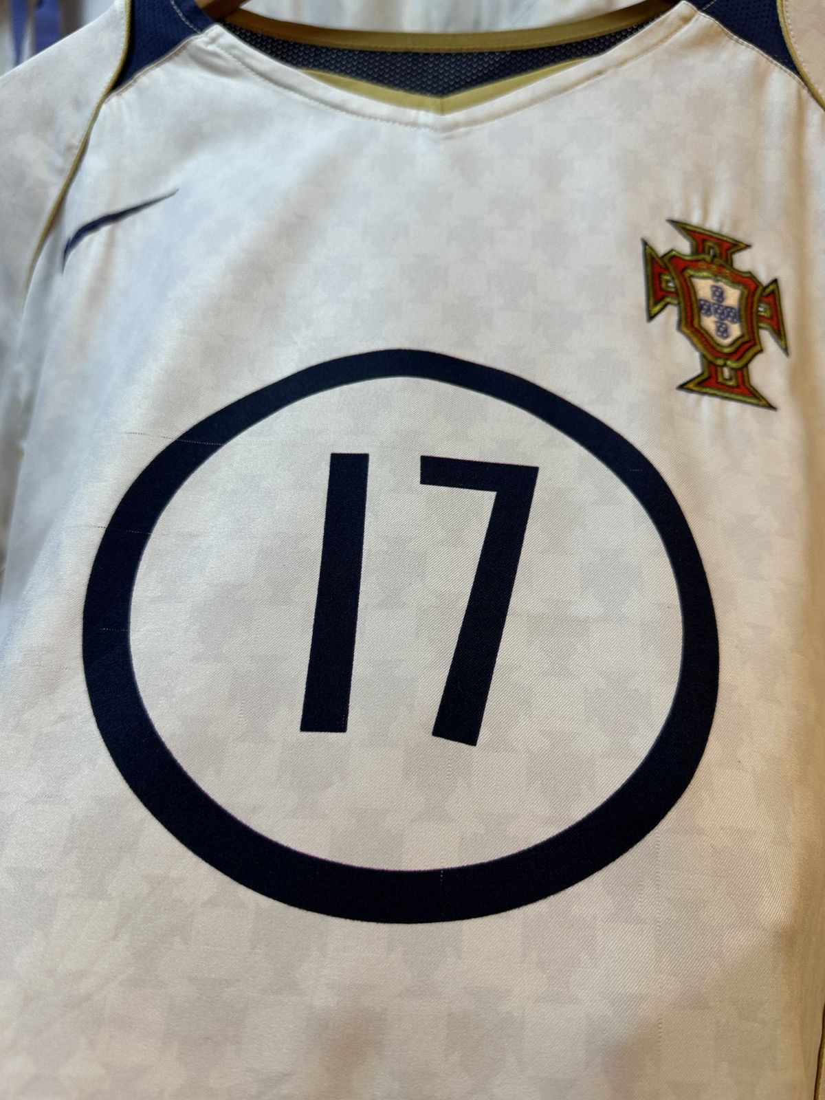 Nike 2003-2004 Portugal Away Kit CR7 Size US M / EU 48-50 / 2 - 12 Thumbnail