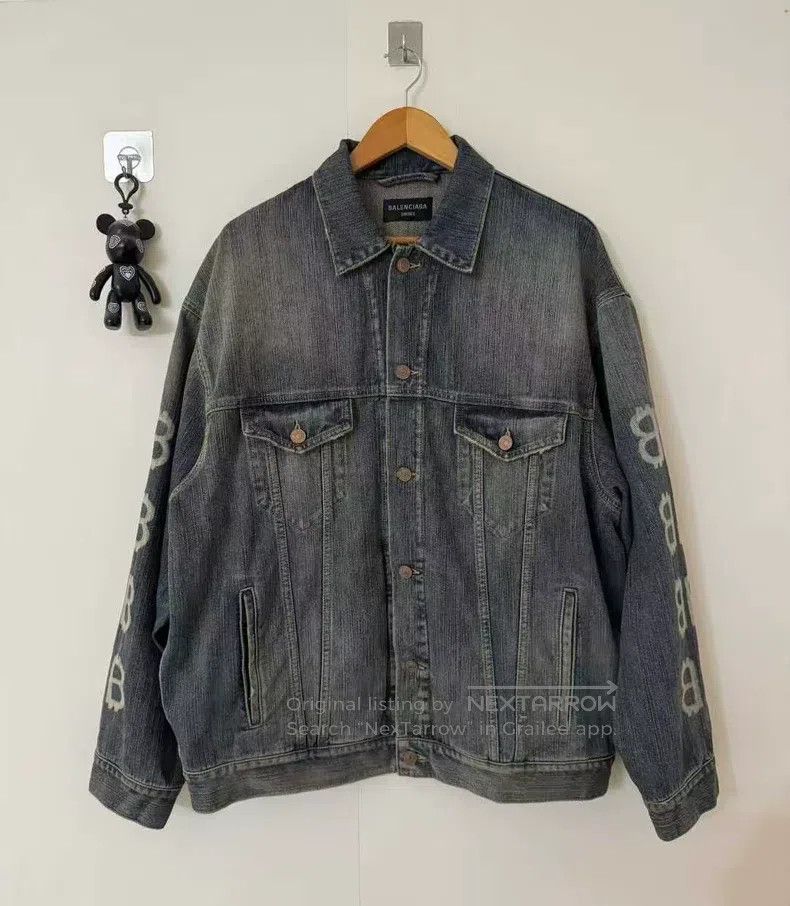 Balenciaga Balenciaga Bitcoin Embroidered Denim Jacket with Double Ar Size US S / EU 44-46 / 1 - 1 Thumbnail