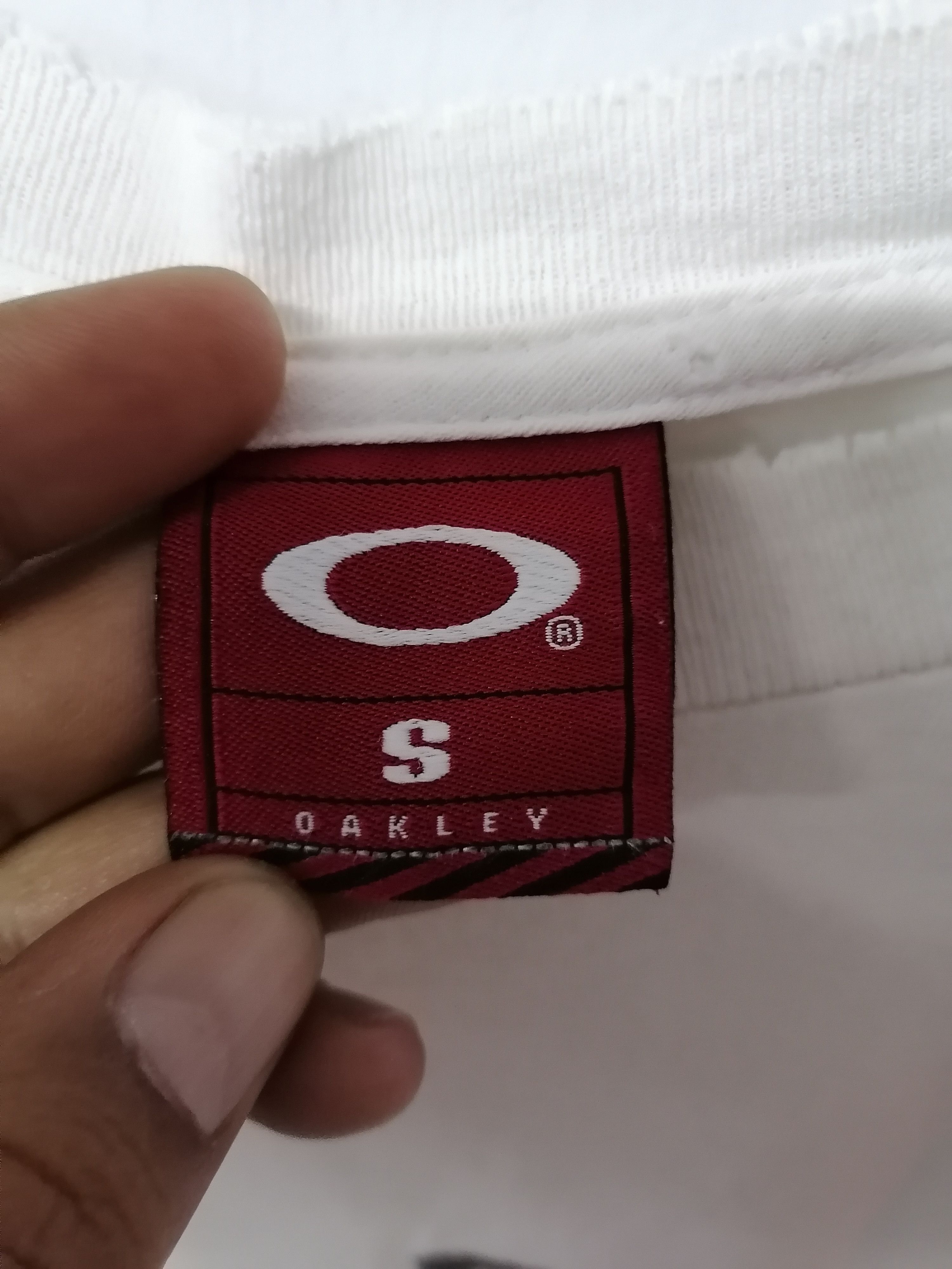 Oakley × Vintage Trashed Faded 00s Oakley Distressed T-shirt Size US S / EU 44-46 / 1 - 6 Thumbnail