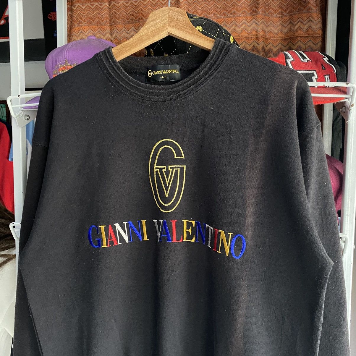 Gianni Valentino Vintage 90s Designer Gianni Valentino Embroided Sweatshirt Size US L / EU 52-54 / 3 - 3 Thumbnail
