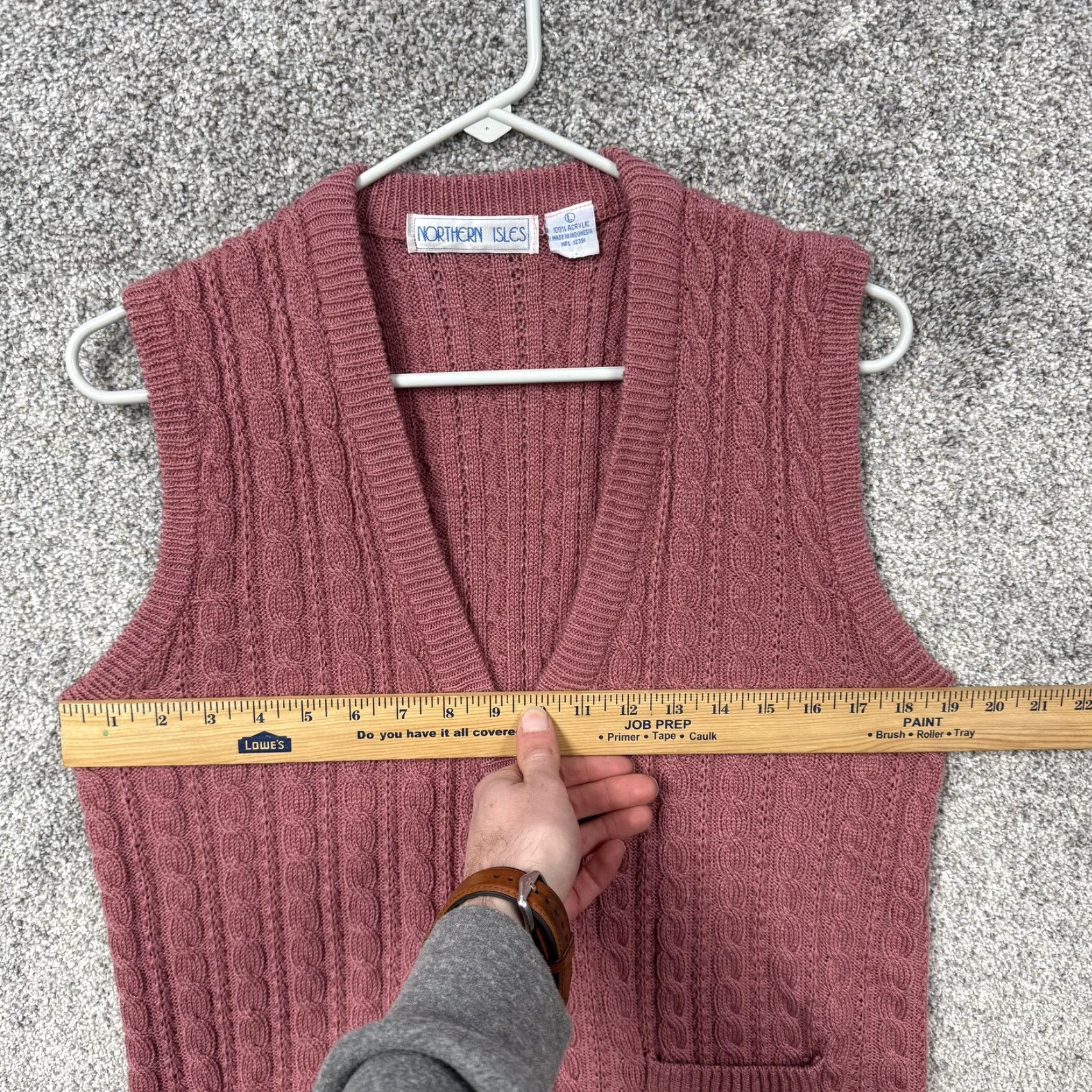 Vintage Northern Isles Vest Women L Pink Cable Knit Pockets V-Neck Sleeveless Sweater Knit 100% Acrylic Winter - Note: remove extra spaces and punctuation. Size L / US 10 / IT 46 - 3 Thumbnail