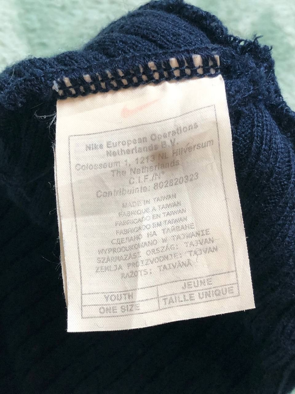 Nike Vintage Nike Y2K Logo Beanie Hat Size ONE SIZE - 2 Thumbnail