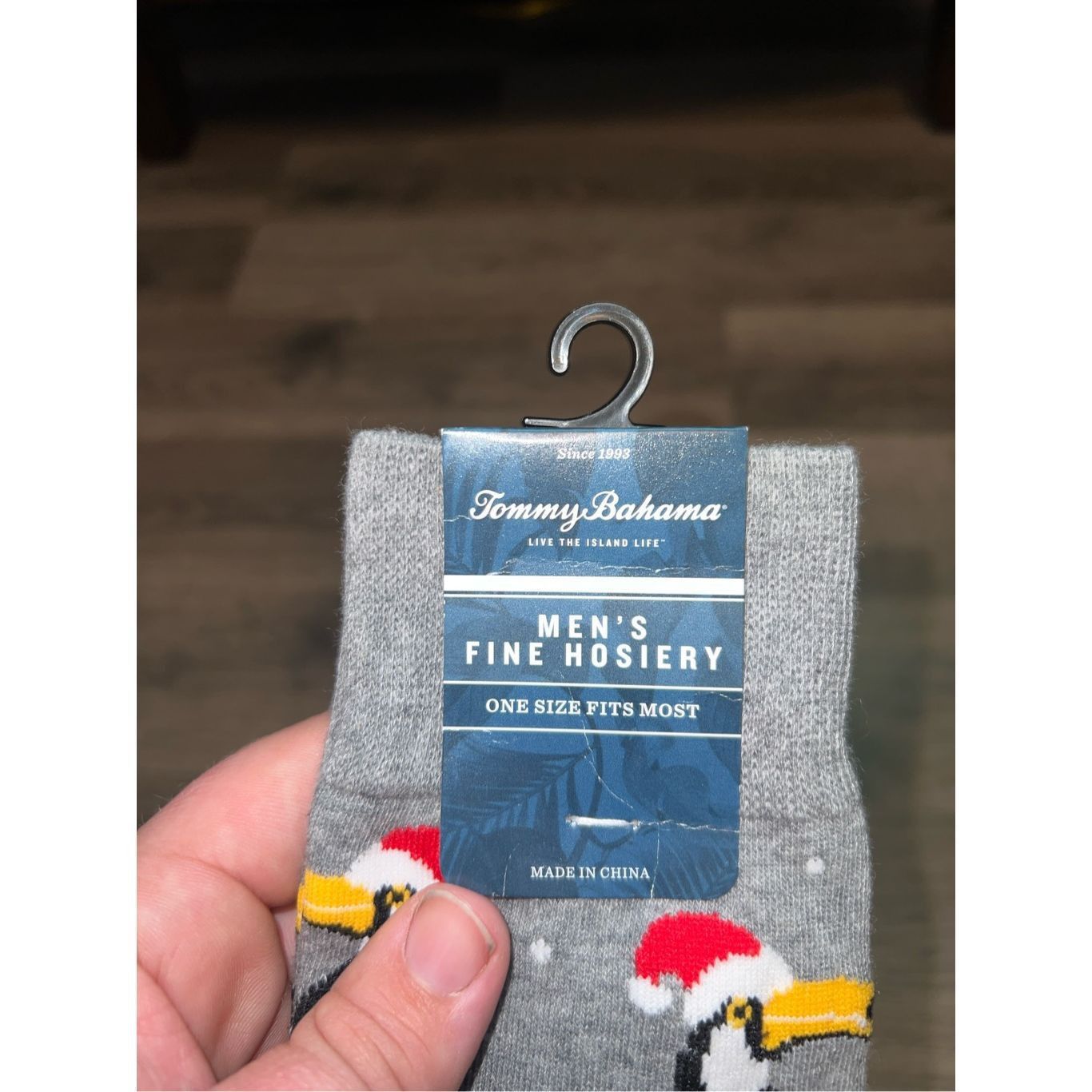 Tommy Bahama Tommy Bahama Men’s Fine Hosiery Grey Toucans Christmas Socks Size ONE SIZE - 3 Thumbnail