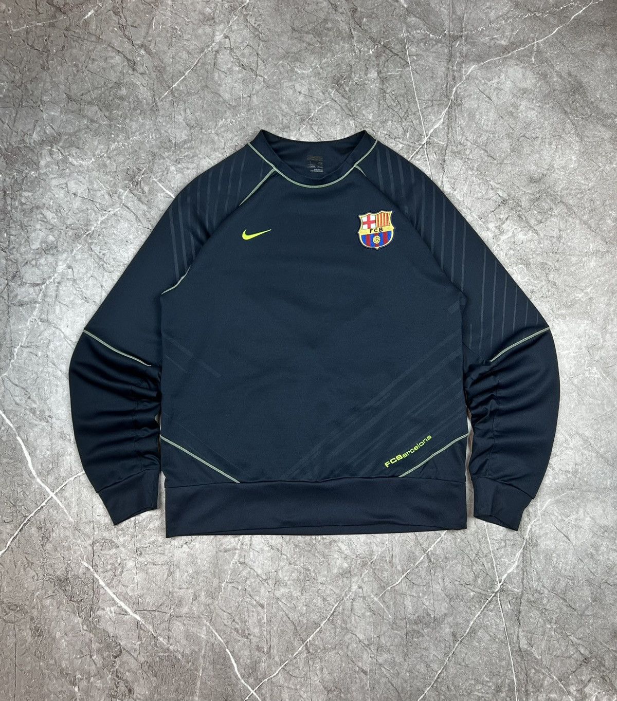Nike Vintage Nike Barcelona Football Sweatshirt Soccer Train Size US M / EU 48-50 / 2 - 2 Thumbnail