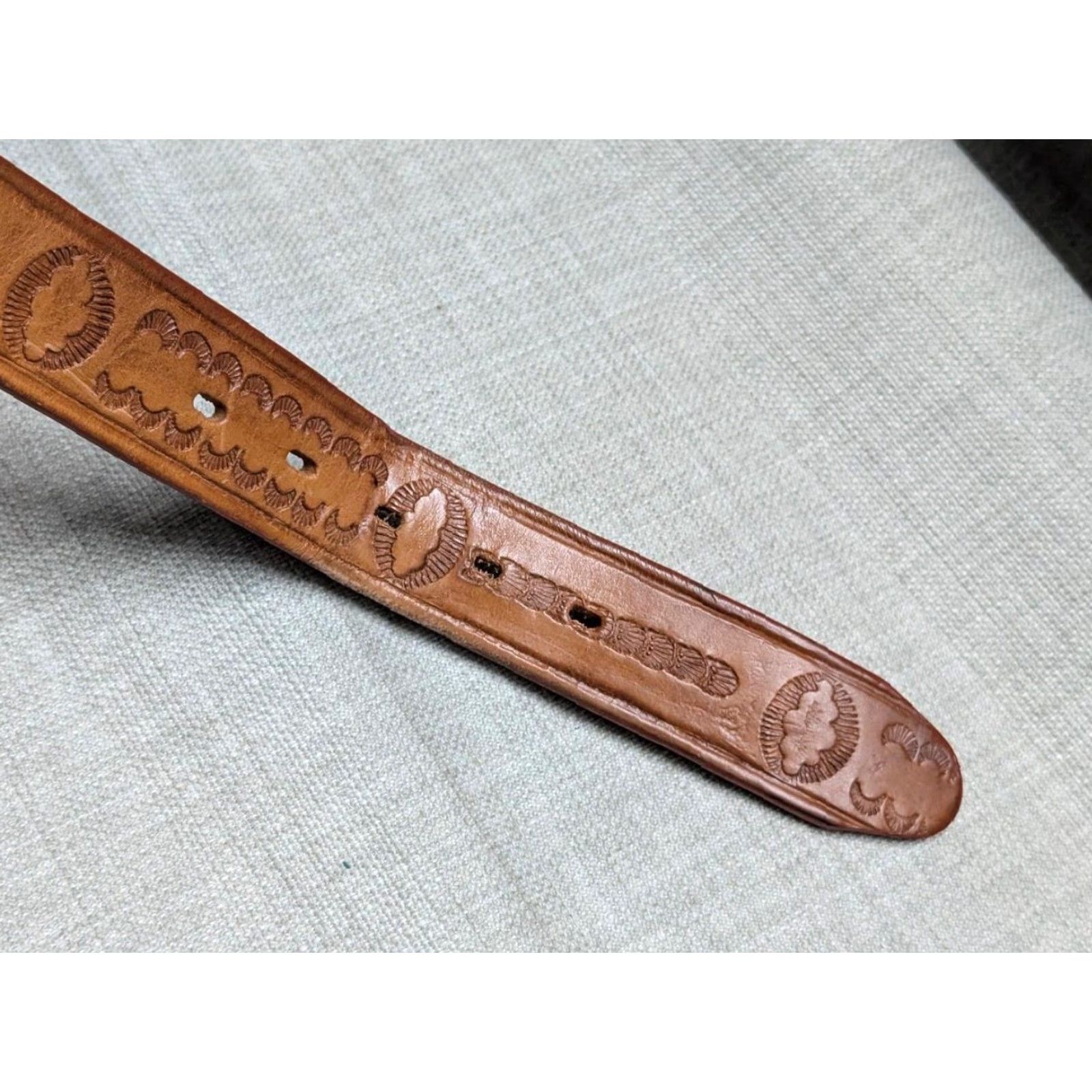Vintage VINTAGE handcrafted western belt 1-1/2" tooled cowhide brown 44 Men Leather Belt, Cowboy, Rodeo, Buckle Snaps California Mexico Cowboy Mens Size 44 - 5 Thumbnail