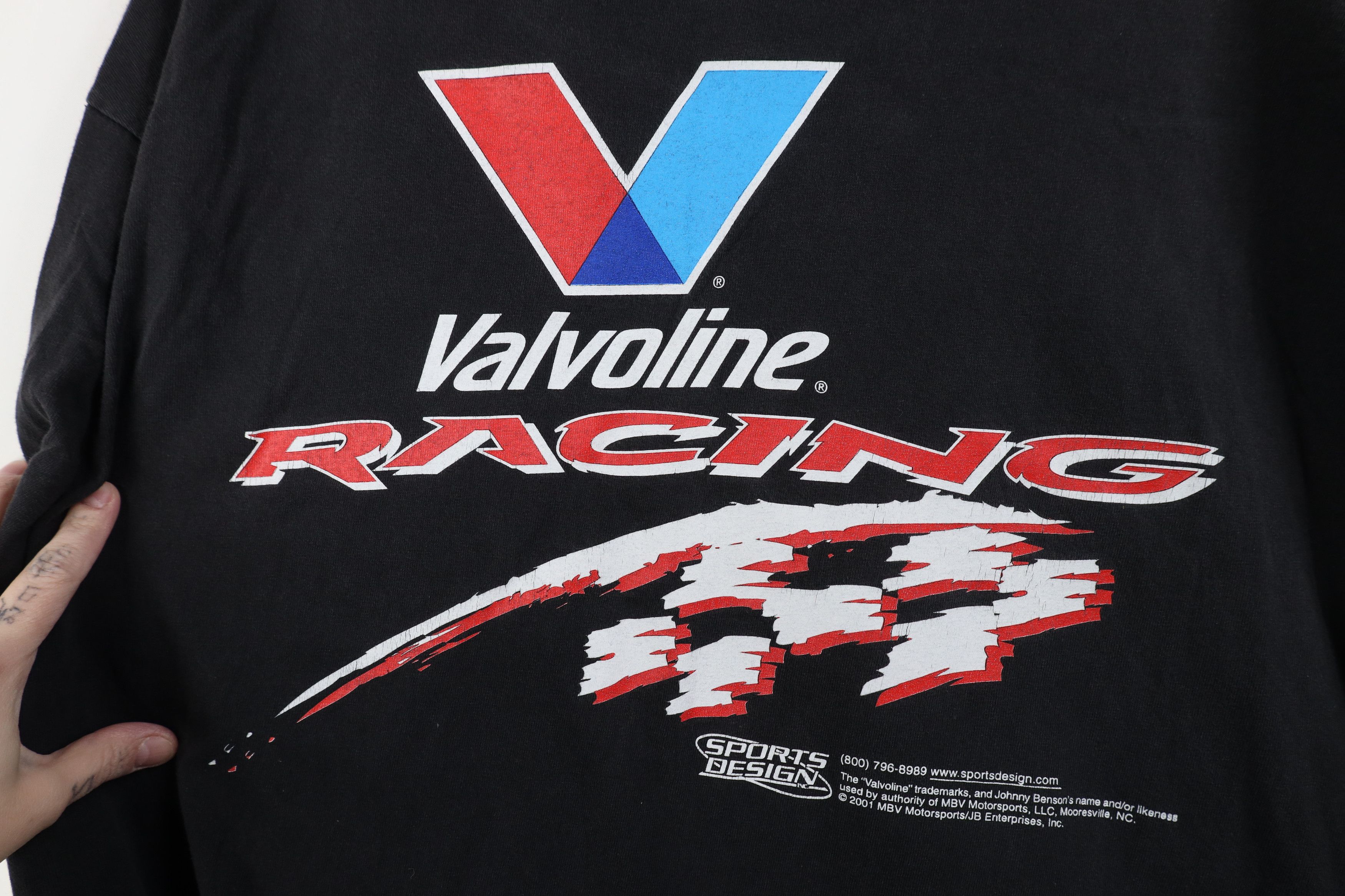 Vintage Vintage Y2K 2001 NASCAR Johnny Benson Valvoline T-Shirt Size US XL / EU 56 / 4 - 12 Thumbnail