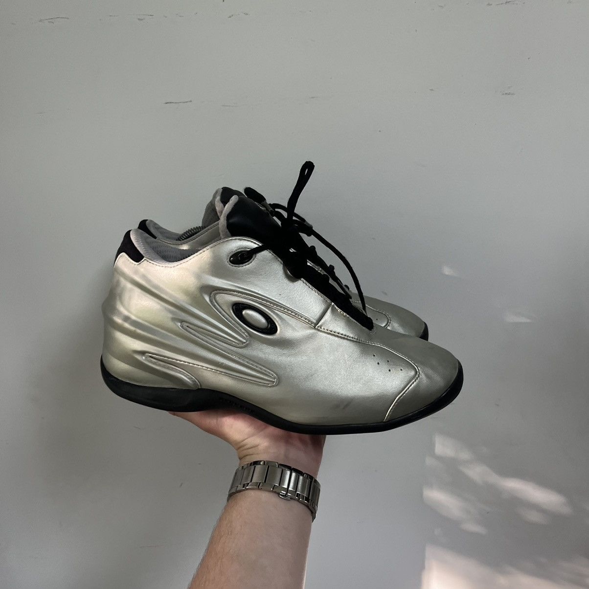Archive Vintage Oakley Shoes Sneakers Y2K Outdoor in Grey, Men's (Size 11)