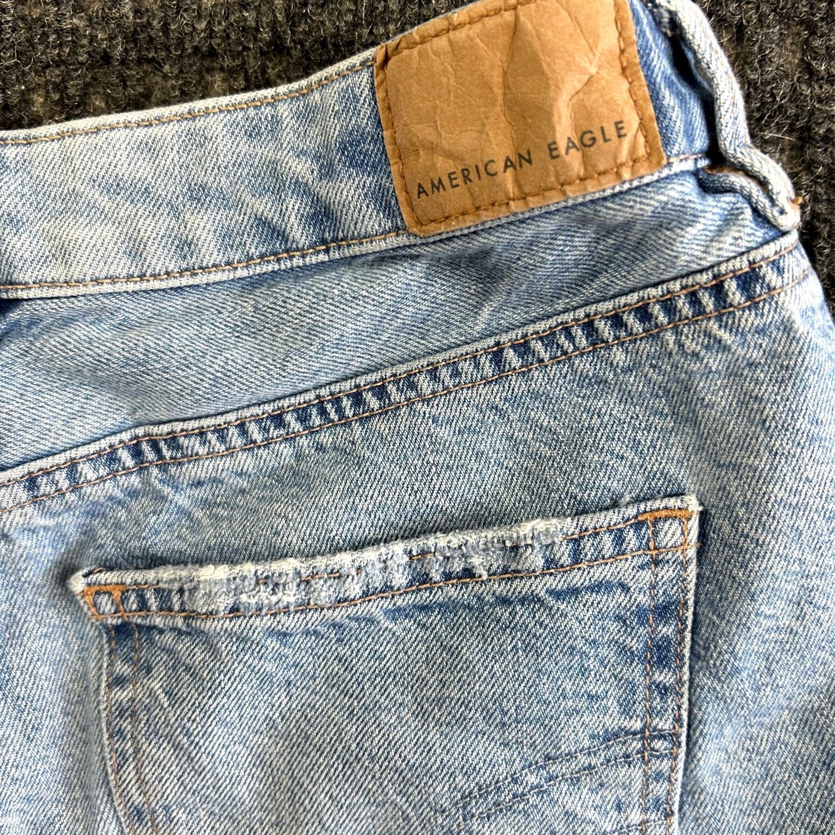American Eagle Outfitters American Eagle Outfitters Women’s Jeans Shorts 0 Distressed Denim Cut-Off Fringe 2” Blue Pocket 5-Pocket Logo Vintage No 26W Size 25" / US 0 / IT 36 - 3 Thumbnail