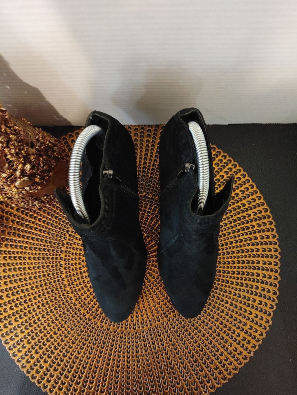 Vince Camuto Vince Camuto Fileana Suede Booties Size 8M Size US 8 / IT 38 - 2 Thumbnail
