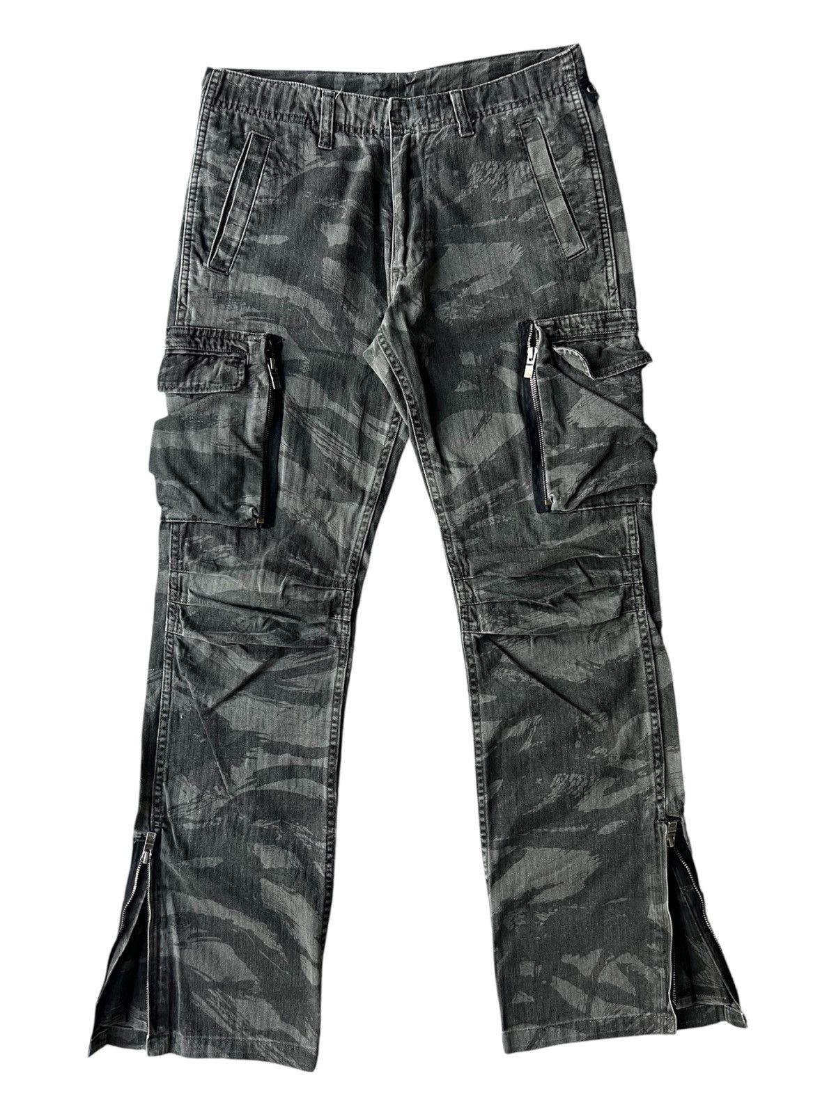 Kazuyuki Kumagai Attachment Jun Hashimoto WJK Camouflage Twill Zipper Flare Cargo Pants Size US 30 / EU 46 - 2 Thumbnail