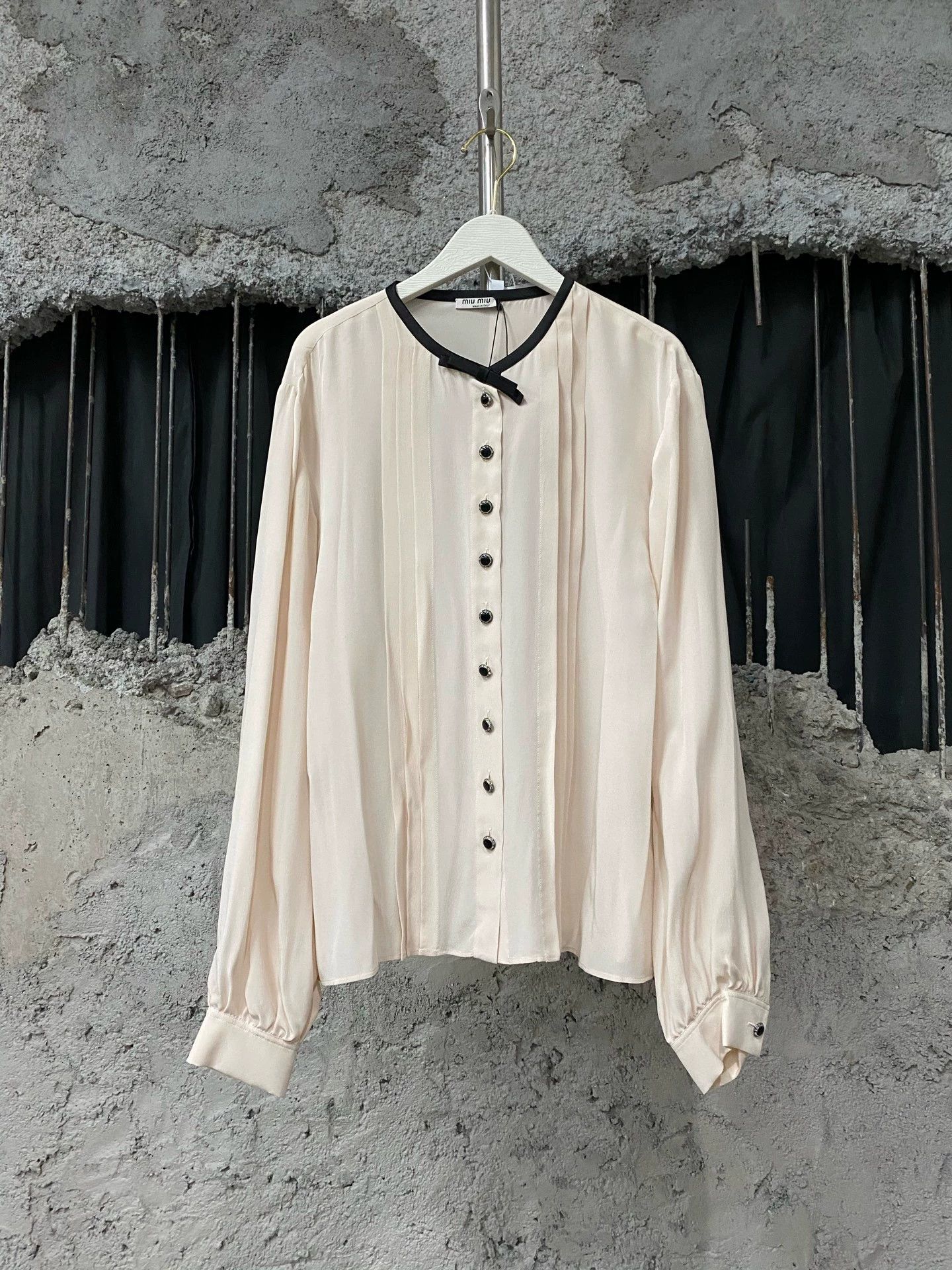Miu Miu MIU MIU Women's Shirt 40 New Size M / US 6-8 / IT 42-44 - 1 Thumbnail