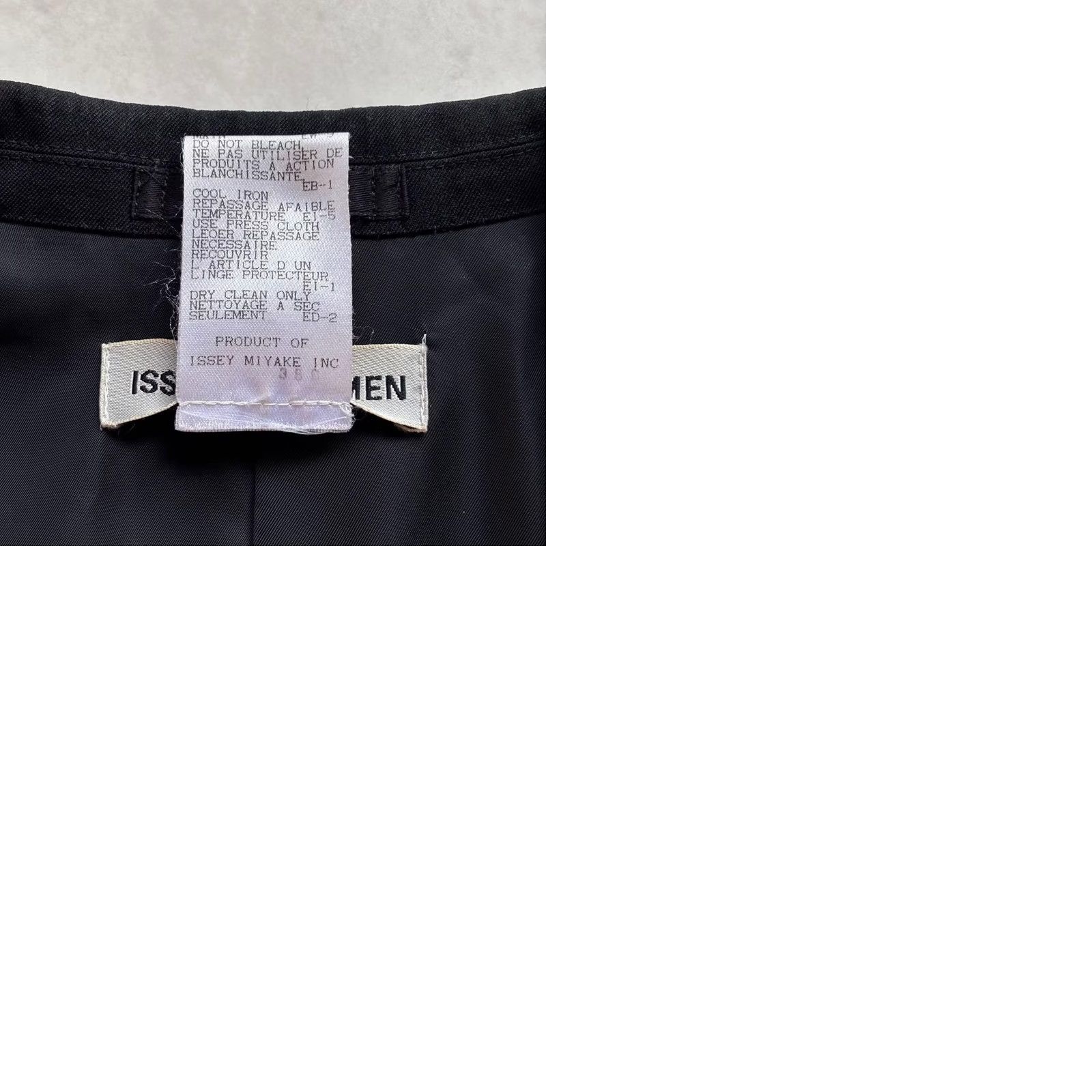 Issey Miyake ISSEY MIYAKE JACKET Wool Gabardine 3-Button Men Black S Used Size US S / EU 44-46 / 1 - 9 Thumbnail