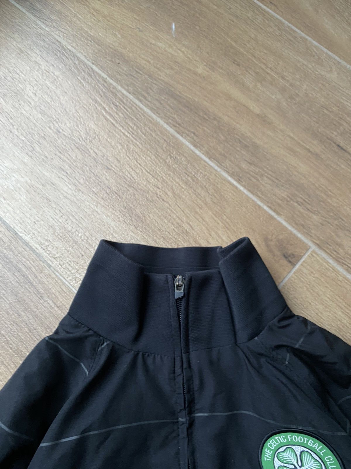 Nike Nike Vintage Celtic Track Jacket Nylon Avant Garde Y2K Size US XL / EU 56 / 4 - 6 Thumbnail