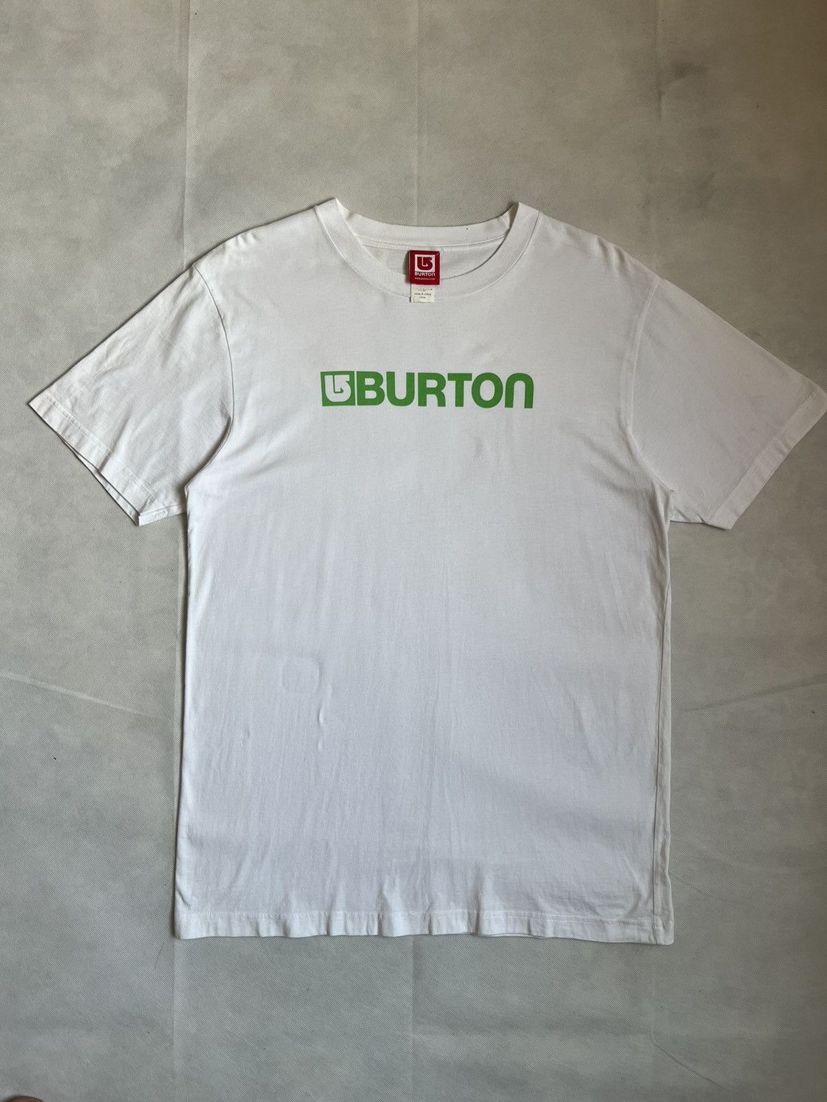 Burton Vintage Burton Spell Out Surf Tshirt Size US L / EU 52-54 / 3 - 1 Thumbnail