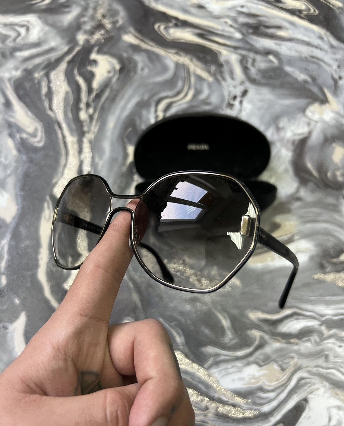 Miu Miu × Prada Prada vintage oversized sunglasses Size ONE SIZE - 2 Thumbnail