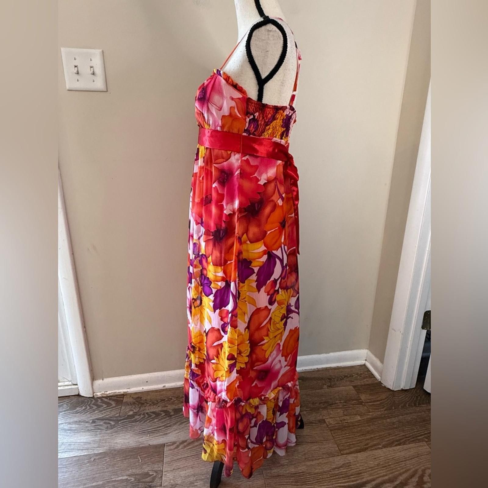 Alan Paine Alyn Paige New York floral maxi dress ruffle SZ 7/8 FLAW run Size M / US 6-8 / IT 42-44 - 3 Thumbnail