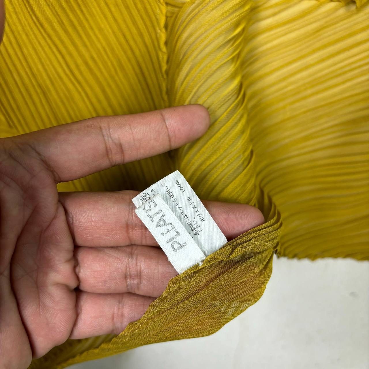 Pleats Please Issey Miyake Issey Miyake Pleats Please Mustard Yellow Cape Shawl OS Size ONE SIZE - 6 Thumbnail
